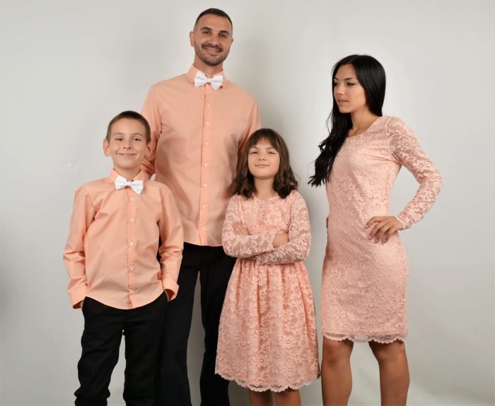 Официални Есенни Дрехи за Семейство Праскова Официални Есенни Дрехи за Семейство Праскова