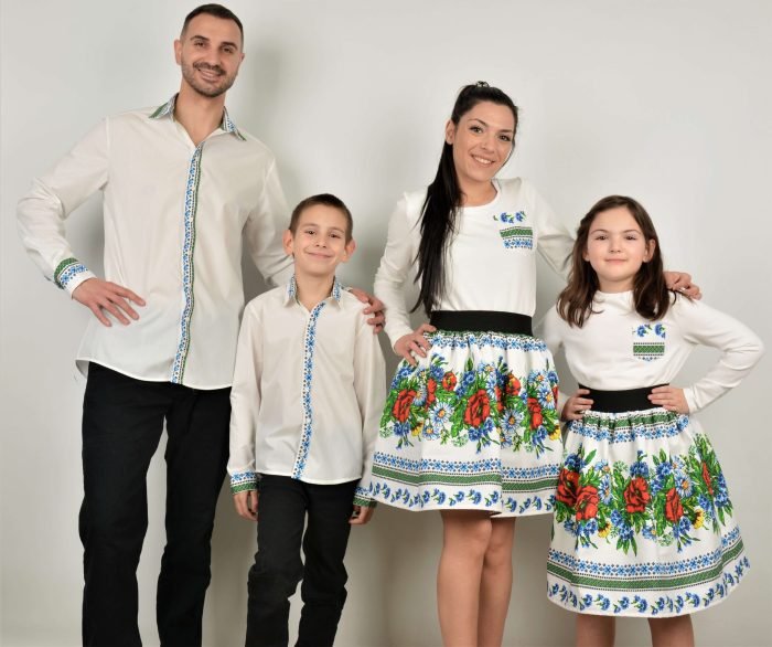 Дрехи с Народни Мотиви за Деца и Възрастни