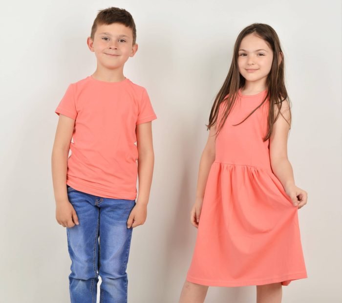 Памучни тениски и рокли в цвят корал