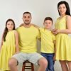 Памучни рокли и тениски в жълто