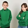 Суичър в зелено