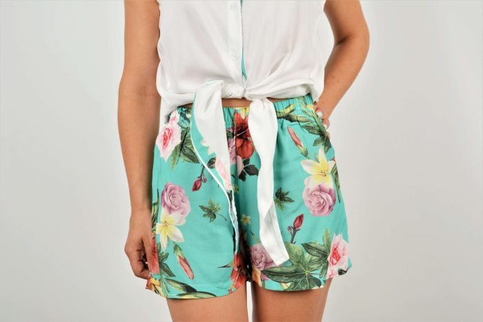 Летни Къси Панталонки Цветя Хавайски къси панталонки и бяла риза с детайли Мама и Аз