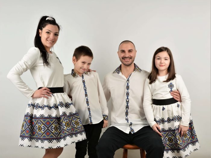 Ризи, поли и блузки РОДИНА в СИНЬО с етно мотив