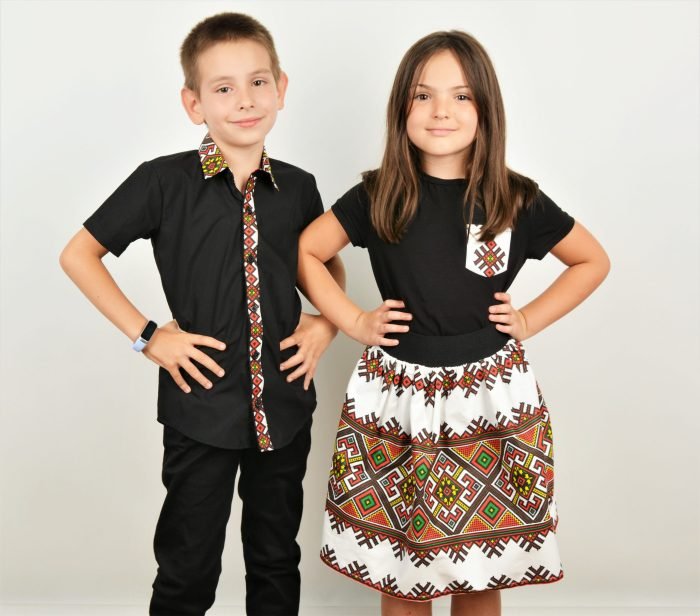 Ризи, поли и тениски РОДИНА с етно мотив в ЧЕРНО