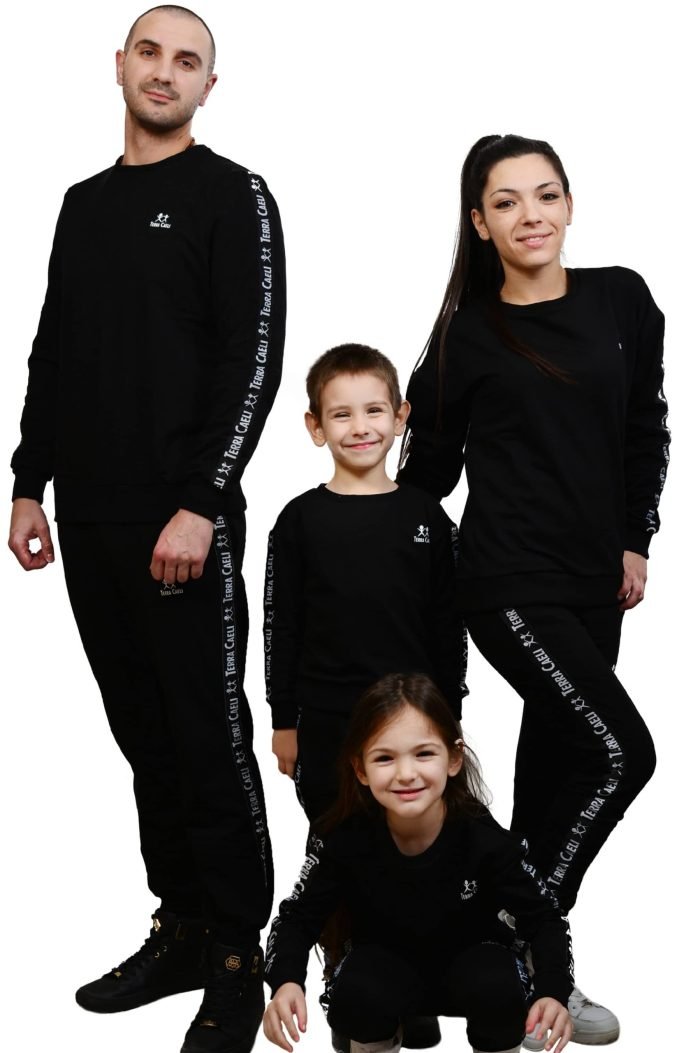 Спортен екип с кант TERRA CAELI в черно