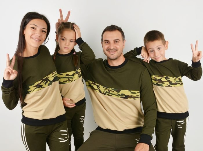 Суичъри с камуфлажен акцент